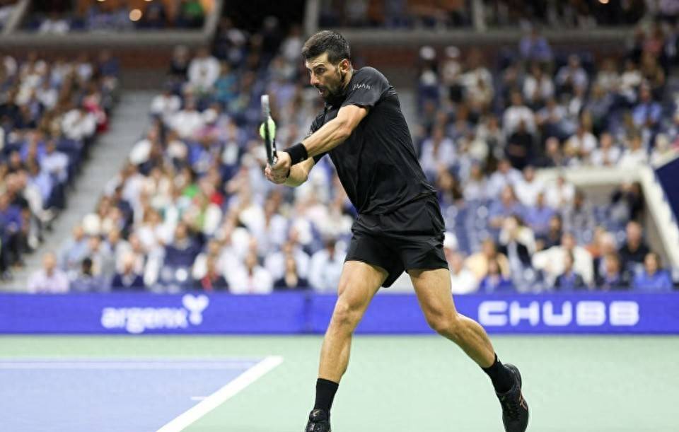 包含浓眉哥巅峰对决，德约科维奇与60激战DWG分钟，势不可挡胜负难料！的词条