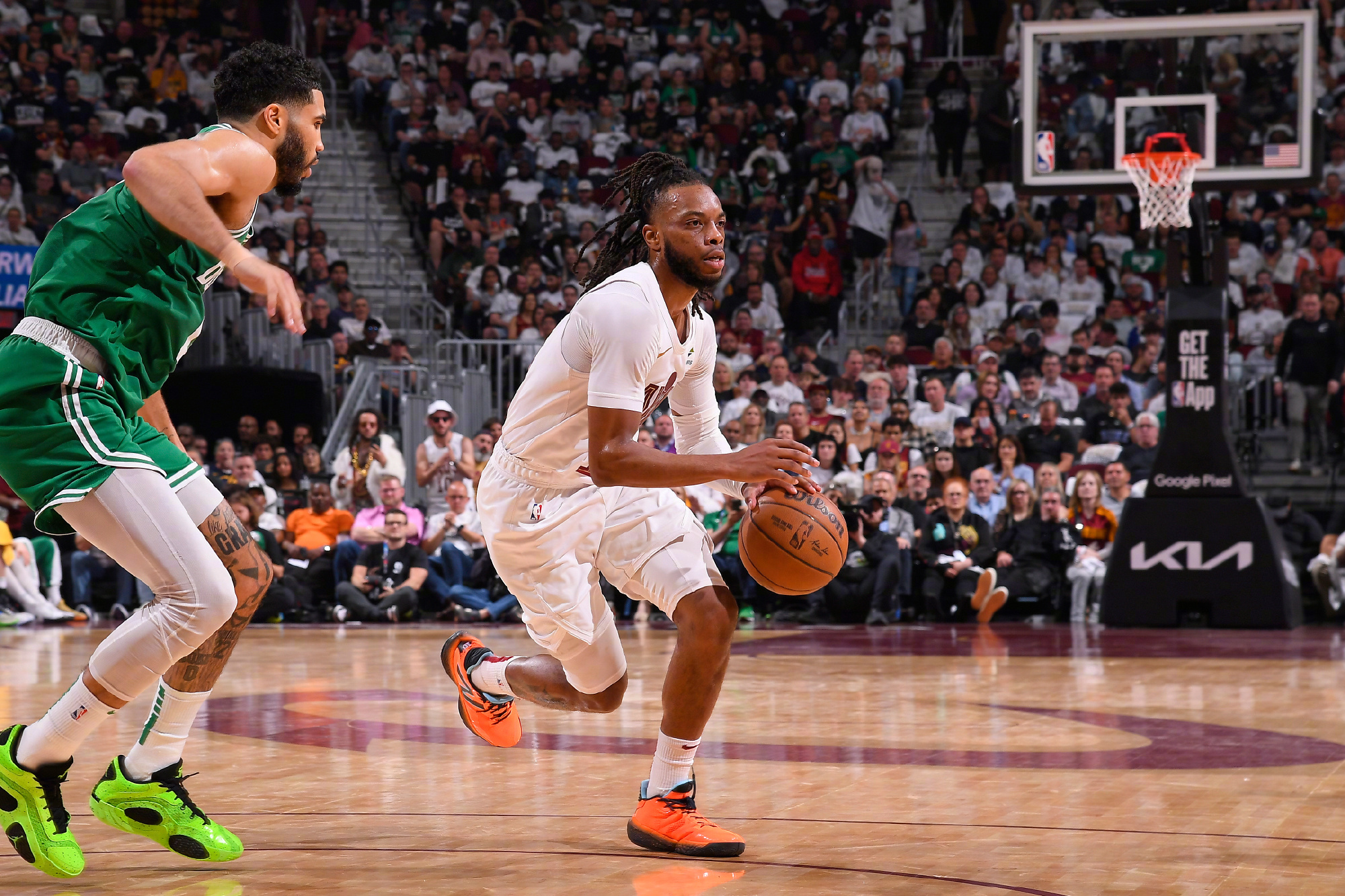 赛后NBA常规赛焦点战,波士顿凯尔特人单刀错失,质疑声仍在,身体对抗强度拉满的简单介绍 赛后NBA常规赛焦点战,波士顿凯尔特人单刀错失,质疑声仍在,身体对抗强度拉满的简单介绍