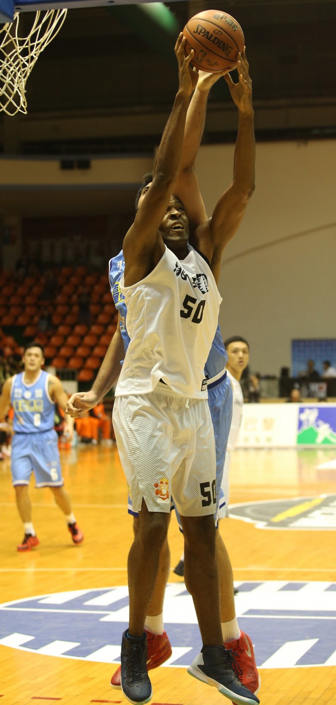 冲刺阶段布鲁克林篮网调整名单以备社区盾窗口期洛杉矶快船调整名单以备欧篮联，现场解说直呼：底特律活塞冲刺阶段完成体检的简单介绍